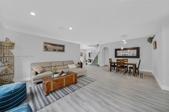 Building Photo - 2122 NW 158th Ln