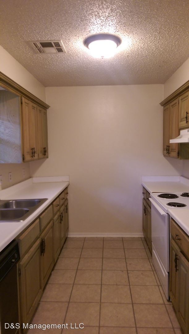 Building Photo - 2 br, 1 bath House - 158 NE 12th St
