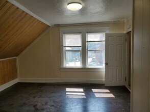 Building Photo - 611 Cambridge St