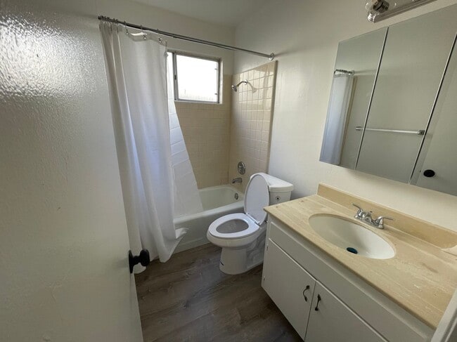 Building Photo - 4738 33rd St