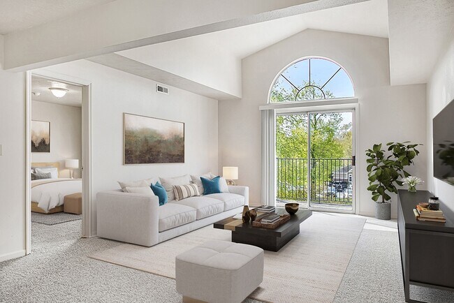 Building Photo - Trillium Pointe Apartment Homes