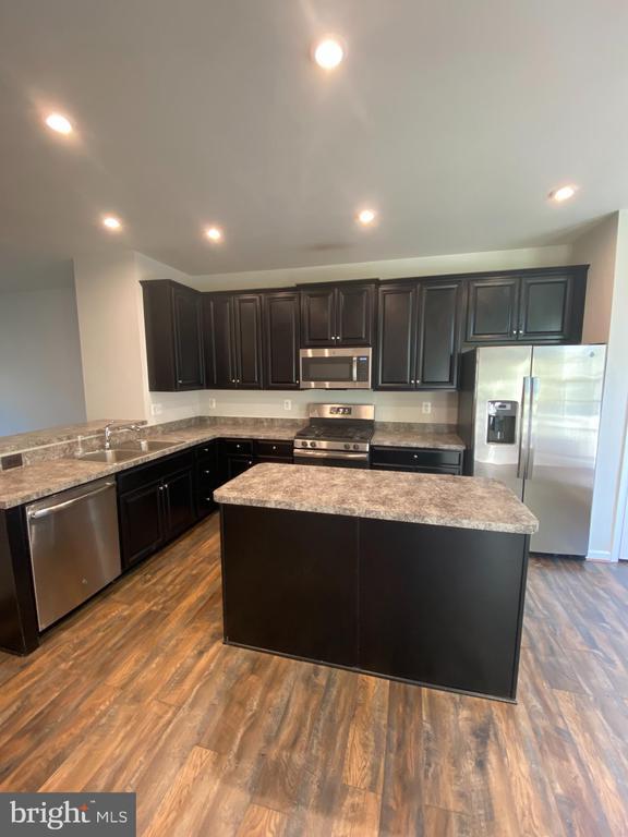 Foto del edificio - 710 River Crest Way