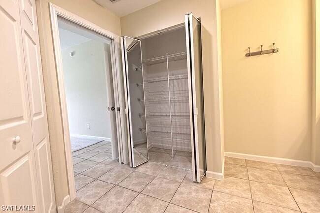 Foto del edificio - 25064 Peacock Ln