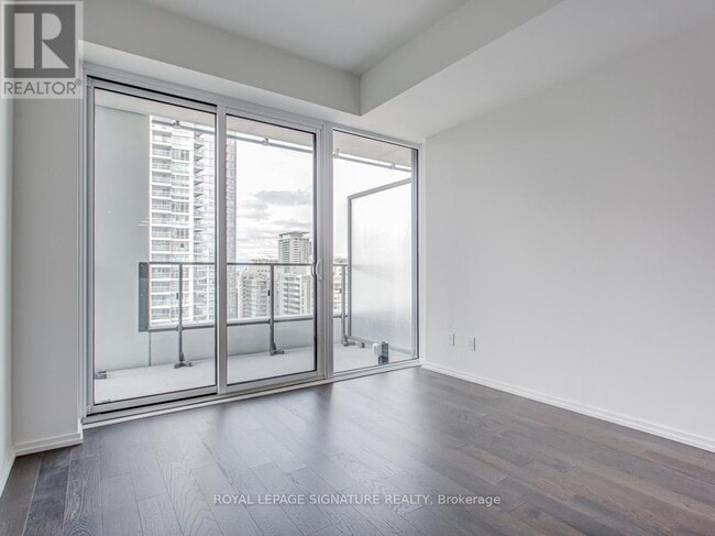 Photo du bâtiment - 5 Soudan Ave