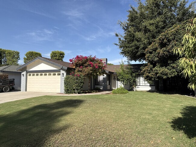 Foto del edificio - 6504 Edgemont Dr