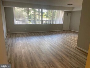 Building Photo - 3709 S George Mason Dr