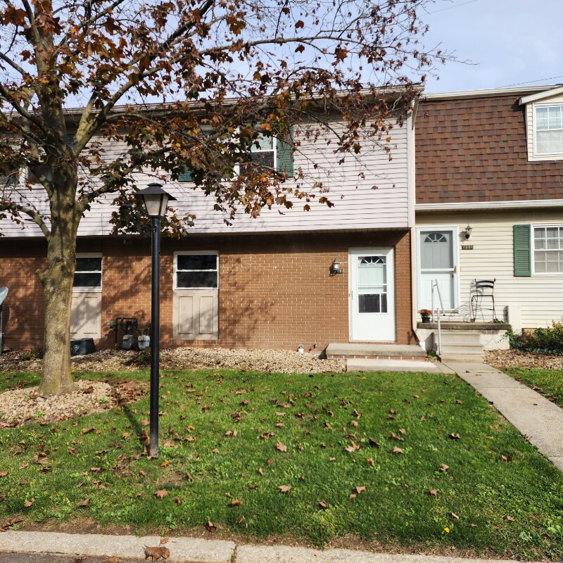 Primary Photo - 1319 Cedarwood Dr