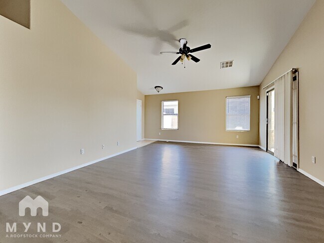 Foto del edificio - 24484 N Shelton Way