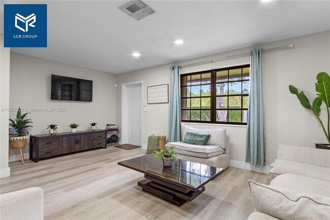 Foto del edificio - 23105 SW 122nd Ave