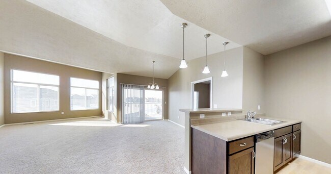 Foto del edificio - MacArthur Square Apartments