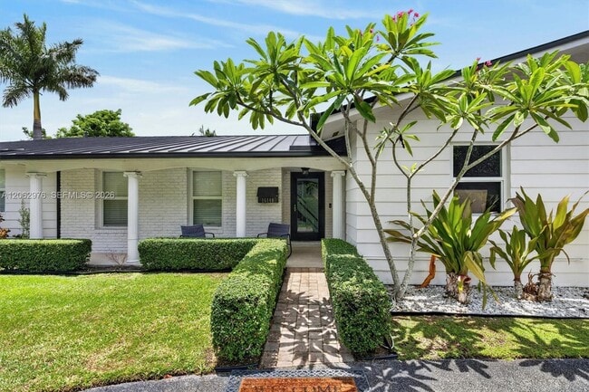 Building Photo - 16840 SW 87th Ave