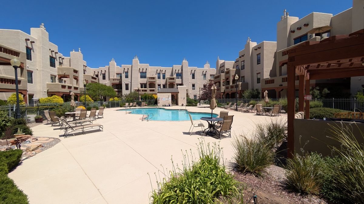 Foto principal - 1405 Vegas Verdes Dr