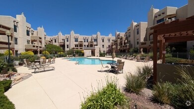 Building Photo - 1405 Vegas Verdes Dr