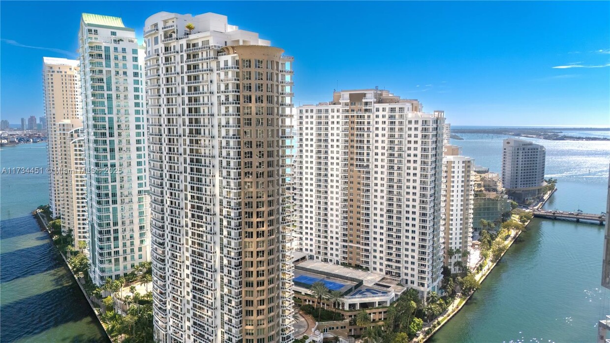 Foto principal - 801 Brickell Key Blvd