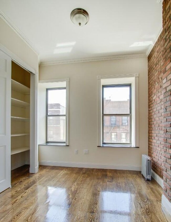 Building Photo - GORGEOUS Upper West Side 2 Bedroom - WON'T...