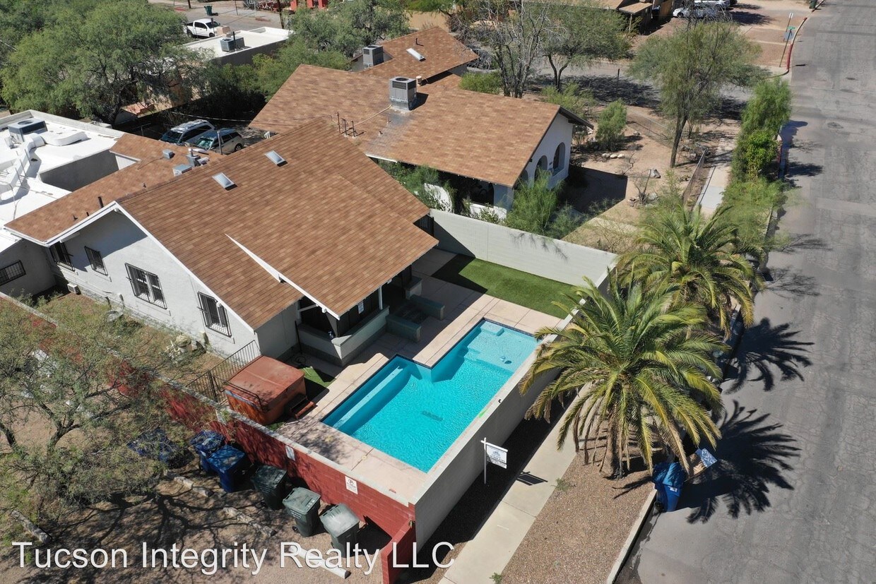 Foto principal - 1608-1610 E 8th St