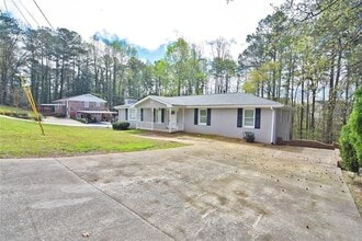 Building Photo - 86 Regency Way SE
