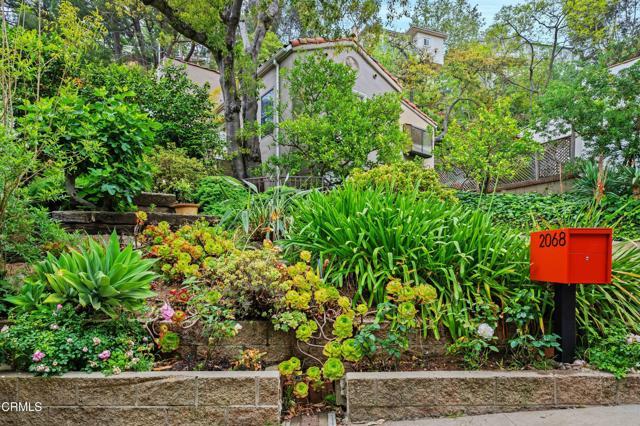 Building Photo - 2068 Stanley Hills Dr