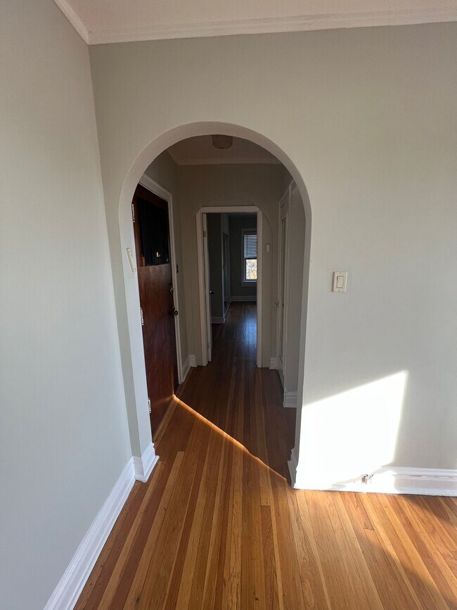 Foto del edificio - 2607 W Jarlath St