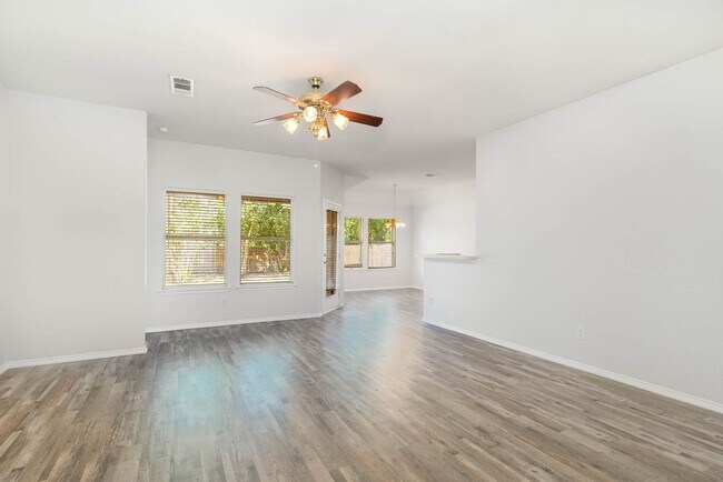 Foto del edificio - Modern Single-Story Home with Spacious Layout