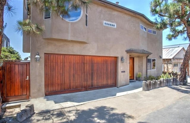 Primary Photo - 1054 Neptune Ave