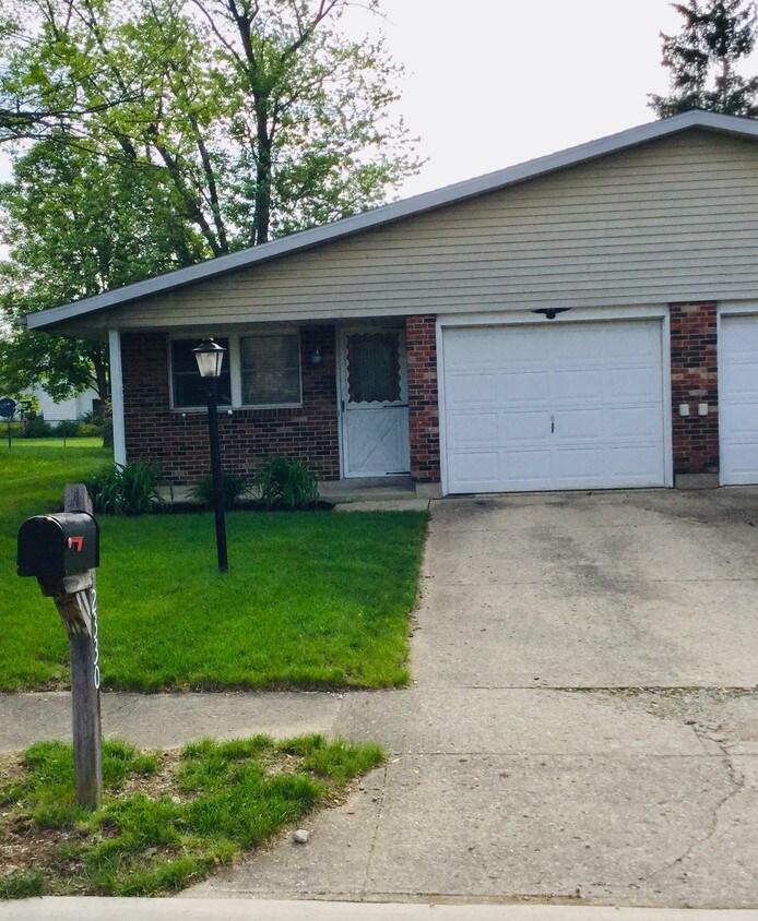 Primary Photo - 2330 Collins Dr