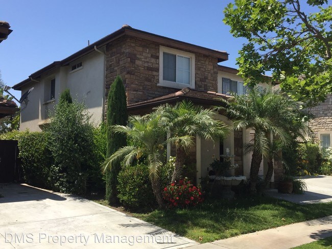 Foto del edificio - 9465 Sycamore Ln