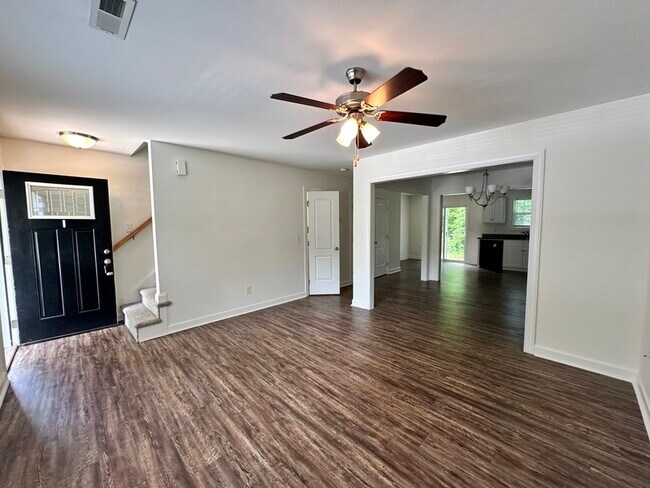 Foto del edificio - 362 Hillandale St NE
