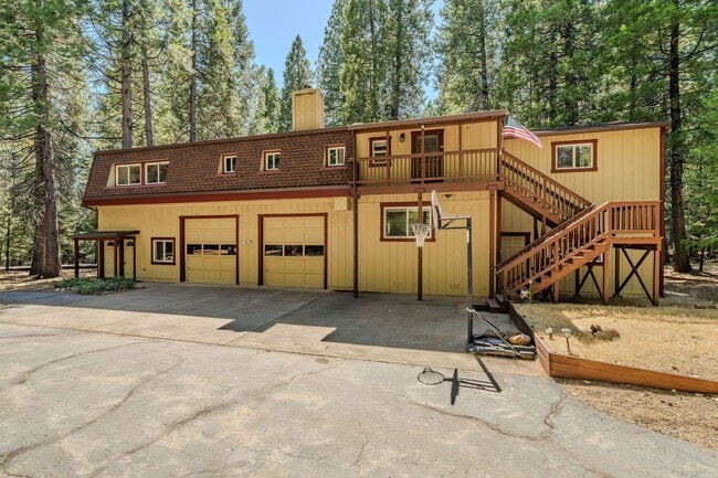 Building Photo - Pioneer Home