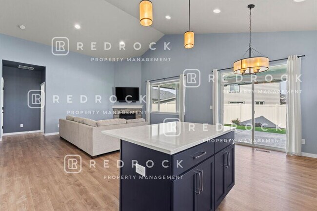 Foto del edificio - 1725 N Meyers Ct