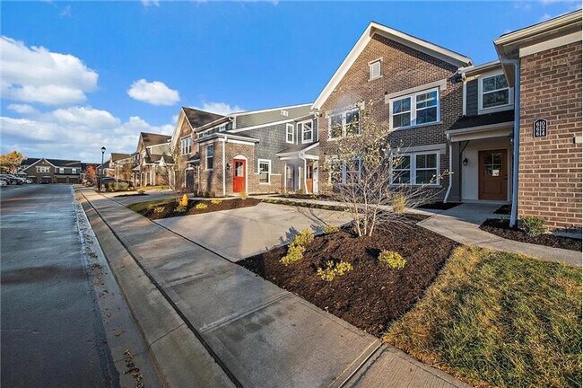 Foto del edificio - 618 Foxhill Dr