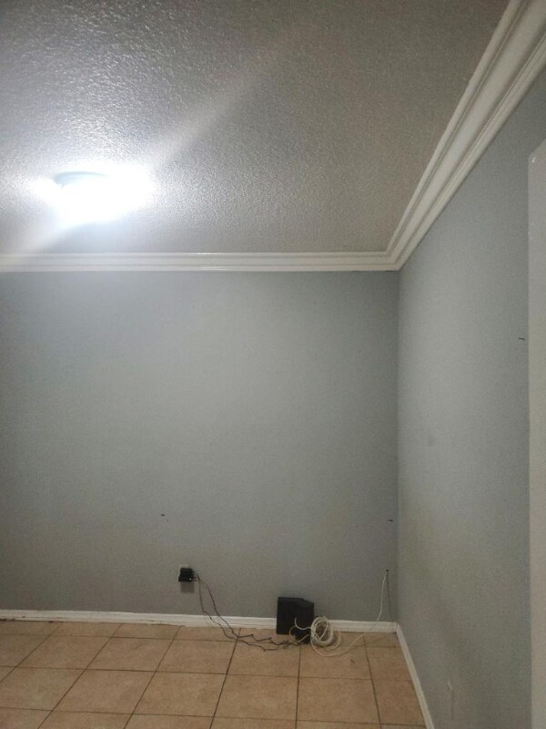 Foto del edificio - 6117 Woodlawn Ave