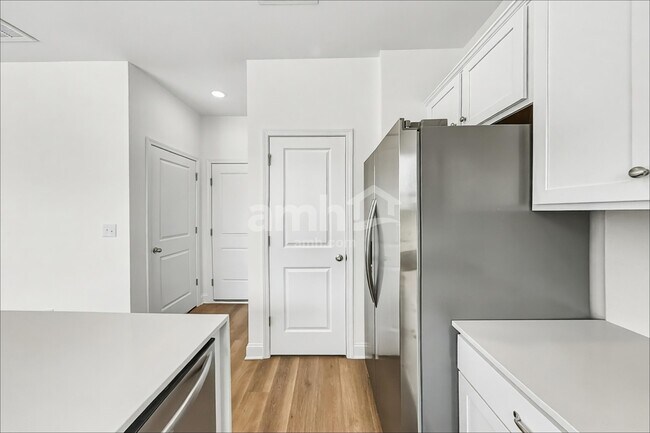 Foto del edificio - 4052 Williams Pond Rd