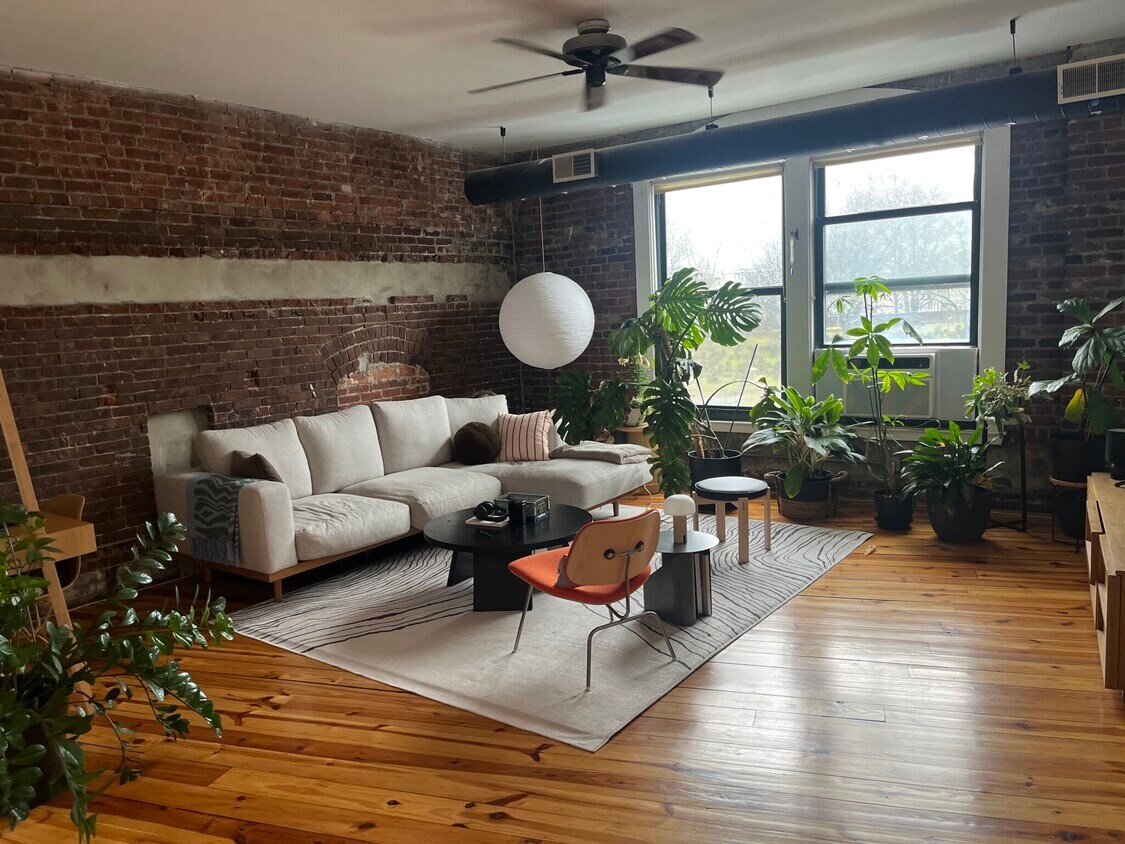 Foto principal - 600 Columbia Rd