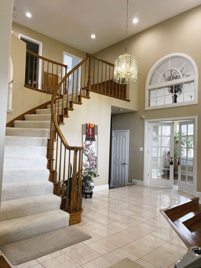 Building Photo - Spacious remodeled single family home in Newark