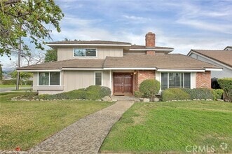 Building Photo - 626 W Camino Real Ave