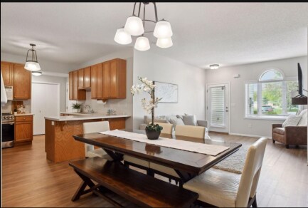 Foto del edificio - 1236 Crystal Pl E