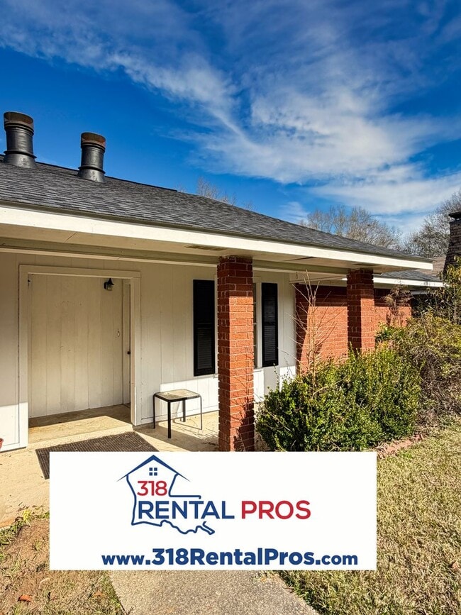 Building Photo - Camillia Circle Duplex