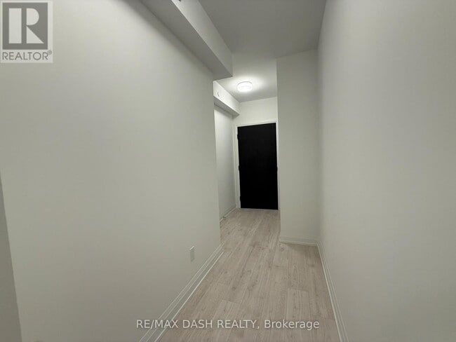 Building Photo - 20 Soudan Ave