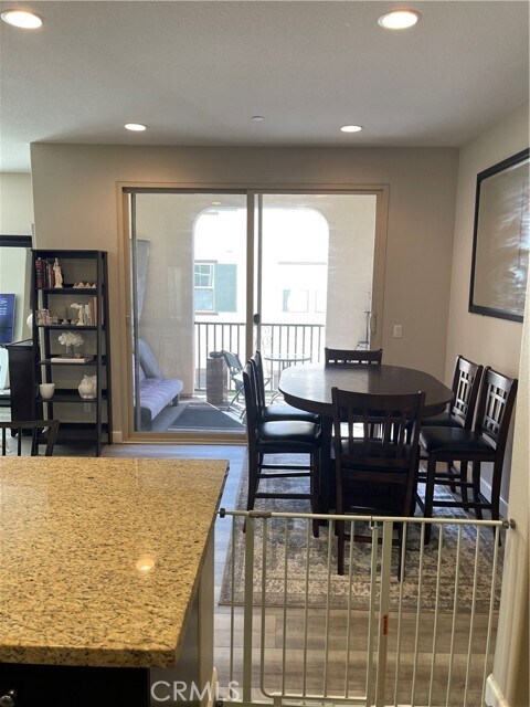 Foto del edificio - 1895 N Orizaba Ave