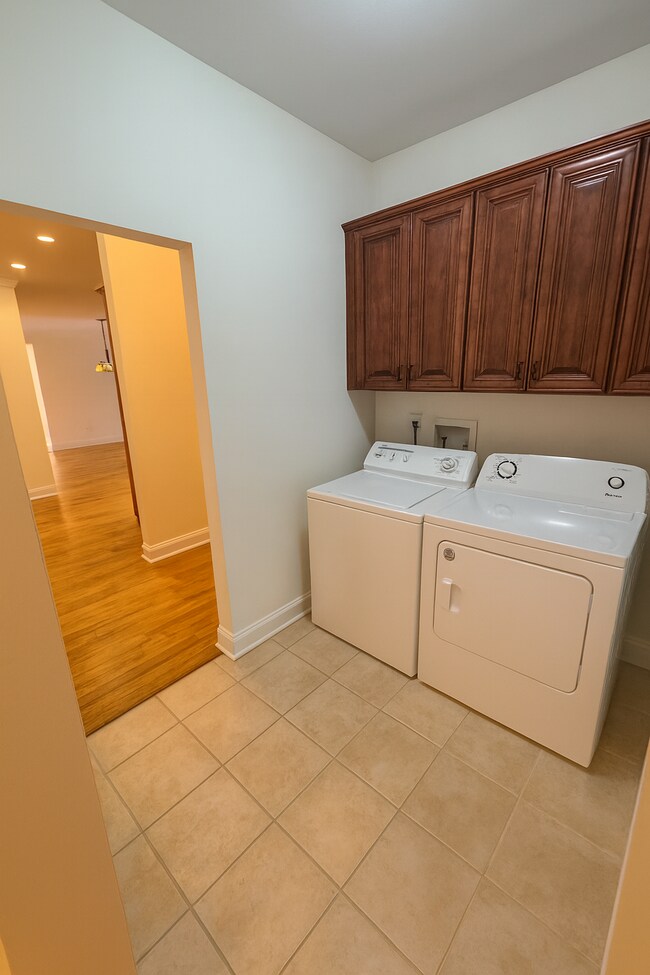 Foto del edificio - 736 River N Blvd