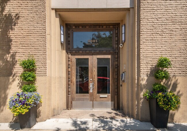 Foto del edificio - 2001 S Calumet Ave