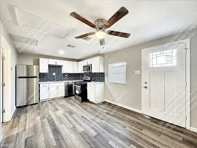 Foto del edificio - 1 br, 1 bath House - 6318 Sloan St B B