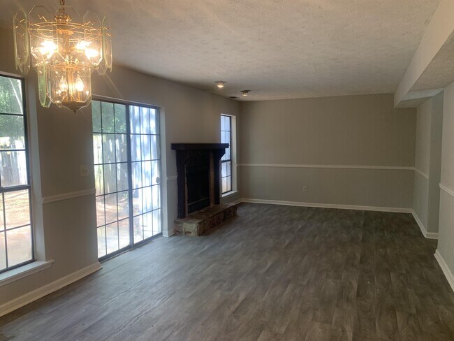 Building Photo - 799 Heritage Oaks Dr