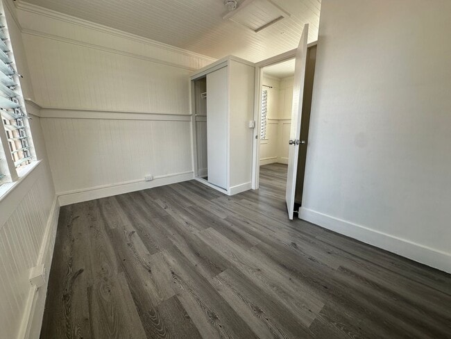 Photo - 1717 Kewalo Street Apartment