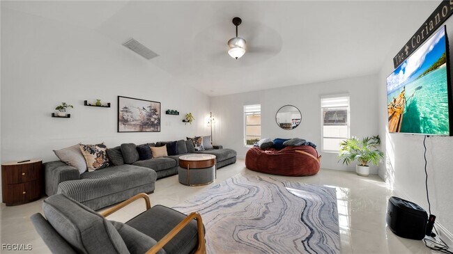 Foto del edificio - 3730 SE 4th Ave