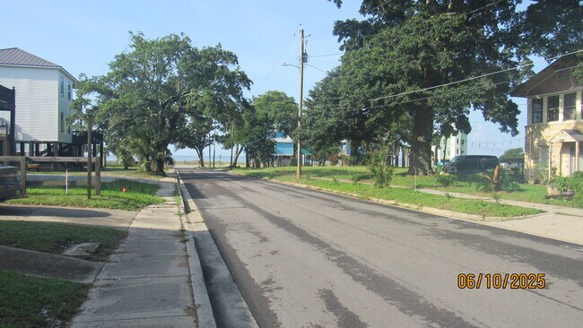STREET VIEW - 134 St John Ave