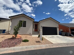 Building Photo - 840 Twin Lakes Dr