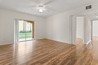 Interior Photo - Club Caribe