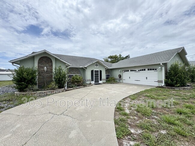 Building Photo - 6153 Mountain Way Ave